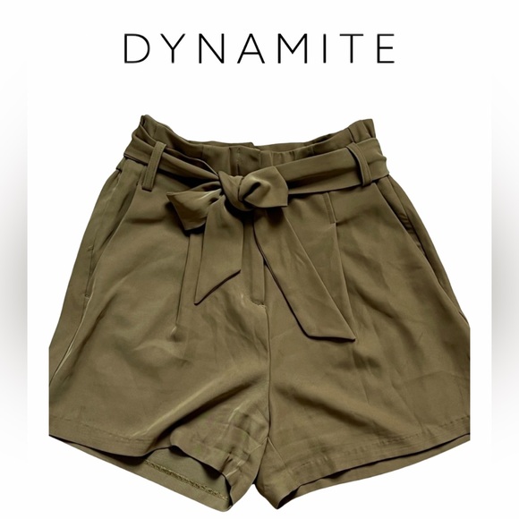 Dynamite - Dressy Tie Shorts Green Size XS - Picture 3 of 10